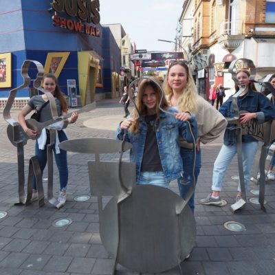 Der Beatles-Platz an der Reeperbahn ist ein guter Ort, um Schulklassen die Musikgeschichte St. Paulis anfassbar zu machen.